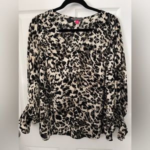 VINCE CAMUTO Natural Taupe Falling For Florals Women’s Size M